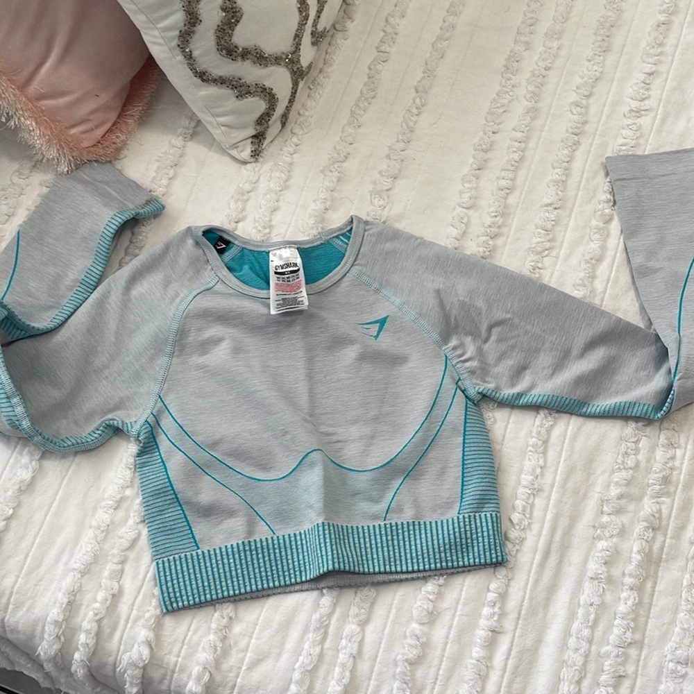 Gynshark top